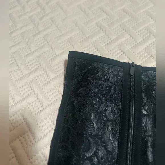 New-TORRID Black Lace Over The Knee Zipper Open Toe Boots. Size 9.5 Wide. - Picture 13 of 13